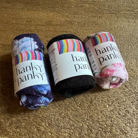 Hanky Panky Women’s Signature Lace Low Rise Thong Underwear Panties x 3 Pair NWT - Picture 4 of 5